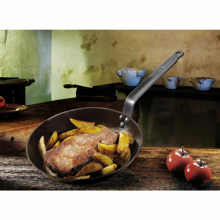 Patelnia ze stali węglowej de Buyer Carbone Plus D-5100-28