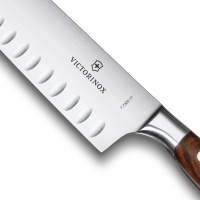 Nóż Santoku Grand Maître Victorinox Wood 7.7320.17G