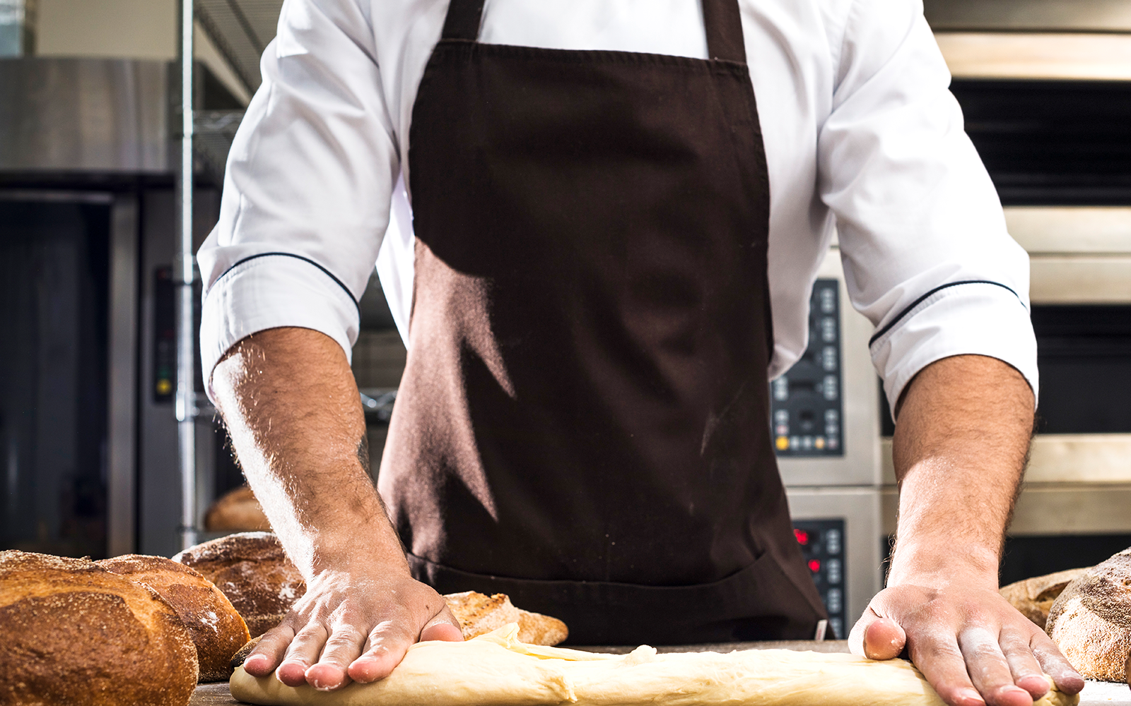 Odzież ochronna w gastronomii – z jakich materiałów powinna być wykonana?